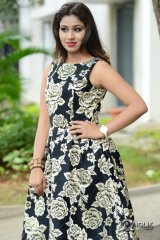 Manali Rathod At Howrah Bridge Movie Trailer Launch